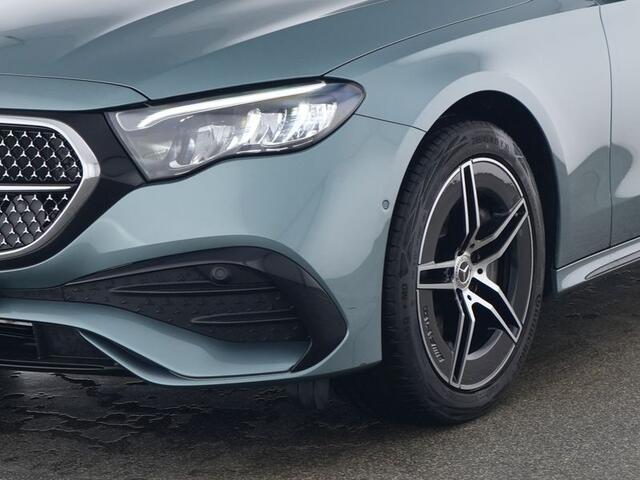 Mercedes-Benz E-KLASSE 300 e AMG Plug-In Hybride AMG Line | Night Pakket | Distronic | Dodehoekassistent | AC en DC Laden | Stuur en Stoelverwarming. Inclusief 24 maanden MB Certified garantie voor Europa.