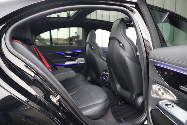 Mercedes-Benz E-KLASSE AMG 53 4MATIC+ | 612PK | Achterasbesturing | Hyperscreen | Carbon | Head-up | Adapt. onderstel | Burmester 4D | Keyless-go | Digital-light | 2024.