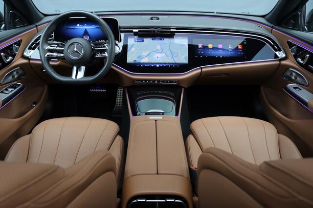Mercedes-Benz E-KLASSE 300 de AMG Line | Hyperscreen | Airmatic | Achterasbesturing | Distronic | Digital Light | Stoelventilatie | Panoramadak | Surround Camera | Burmester | Keyless Go |