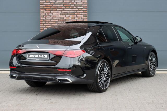 Mercedes-Benz E-KLASSE 300 de AMG Line | Hyperscreen | Airmatic | Achterasbesturing | Distronic | Digital Light | Stoelventilatie | Panoramadak | Surround Camera | Burmester | Keyless Go |