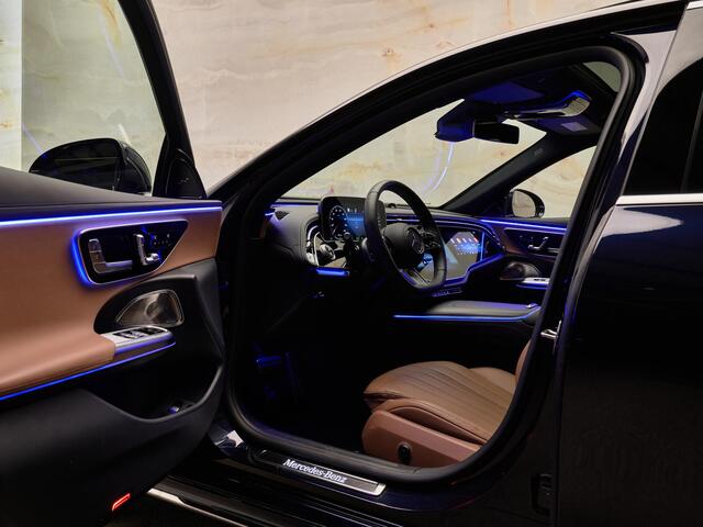 Mercedes-Benz E-KLASSE Limousine 300 e AMG Line, NL-auto, pano, Burmester, bijrijdersdisplay, 360° camera, 20'', tr.haak, ACC, keyless