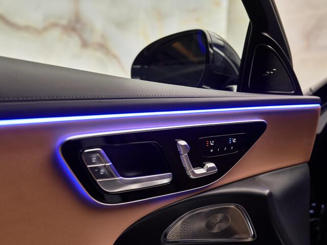 Mercedes-Benz E-KLASSE Limousine 300 e AMG Line, NL-auto, pano, Burmester, bijrijdersdisplay, 360° camera, 20'', tr.haak, ACC, keyless