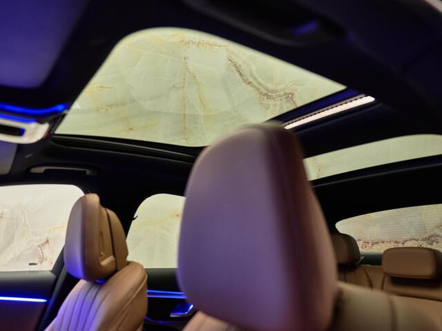 Mercedes-Benz E-KLASSE Limousine 300 e AMG Line, NL-auto, pano, Burmester, bijrijdersdisplay, 360° camera, 20'', tr.haak, ACC, keyless