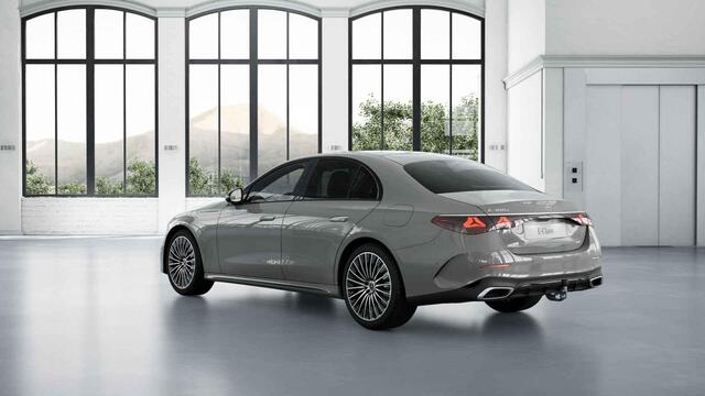 Mercedes-Benz E-KLASSE 300e Sport Edition | Panoramaschuifdak | 360° camera | Head-Up | Burmester | Nightpakket | Trekhaak |