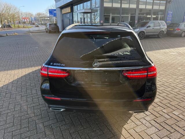 Mercedes-Benz E-KLASSE 300 De AUTOMAAT AVANTGARDE NAVI LMV PDC-CAMERA STOELVW