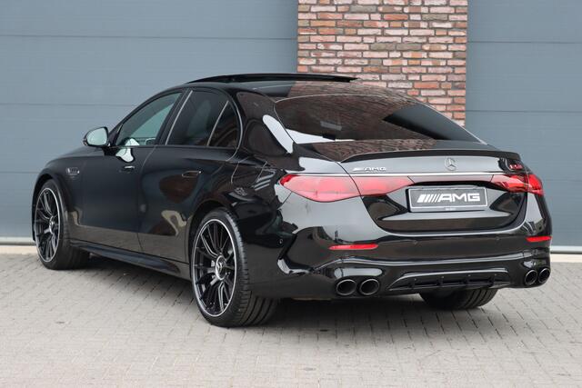 Mercedes-Benz E-KLASSE AMG 53 4MATIC+ Premium | 585pk | Hyperscreen | Achterasbesturing | Distronic | Burmester | HUD | Digital Light | Stoelverwarming | Surround Camera | Keyless Go |