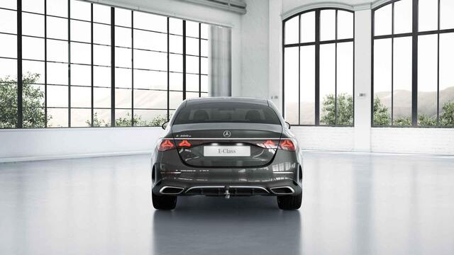 Mercedes-Benz E-KLASSE 300 e Sport Edition | Panoramadak | Trekhaak | Superscreen | Burmester | Memory |