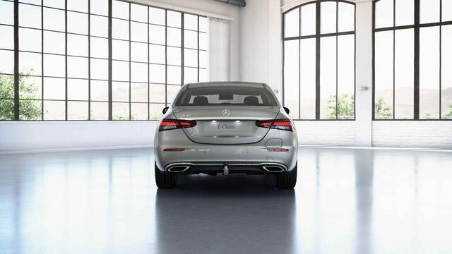 Mercedes-Benz E-KLASSE 300 e Avantgarde | Lederen bekleding | Multibeam | Trekhaak | Widescreen | Stoelverwarming |