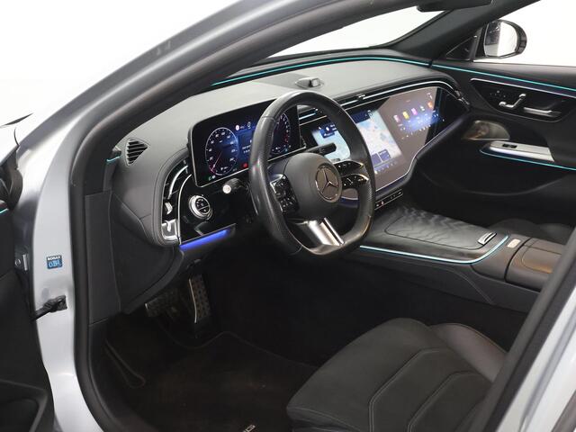 Mercedes-Benz E-KLASSE 300 e AMG Line | Night | Hyperscreen | Digital Light | Trekhaak | Verlichte grill | Memory |