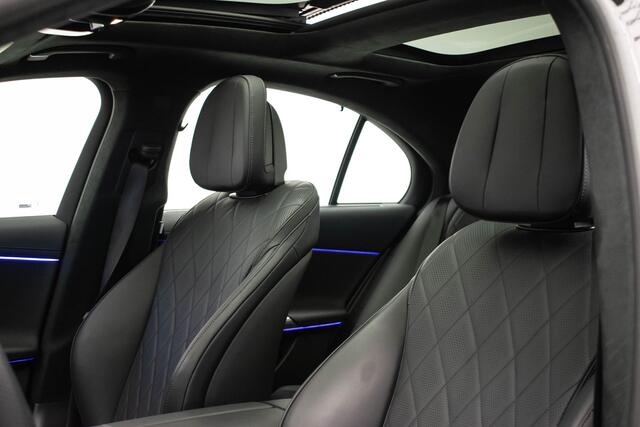 Mercedes-Benz E-KLASSE E300 e 4MATIC AMG Line |Pano|Org.NL|HyperScreen|Burmester|Memory|VOLL|