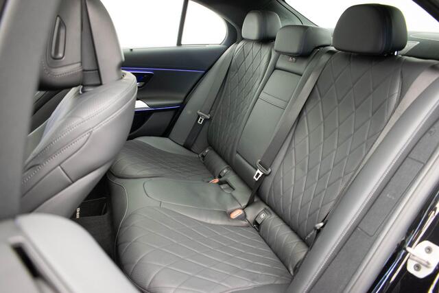 Mercedes-Benz E-KLASSE E300 e 4MATIC AMG Line |Pano|Org.NL|HyperScreen|Burmester|Memory|VOLL|