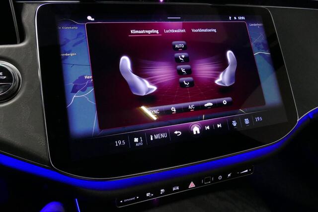 Mercedes-Benz E-KLASSE 300 e AMG Line / E53 Diffuser / Maxton Design Bodykit V.2 / Panoramadak / Elektr. verstelbare voorstoelen + memory / Burmester 4D Surround Sound / Stoelkoeling & -verwarming / HUD / Apple Carplay - Android Auto / Ambienteverlichting / Rondomzichtcamera / 