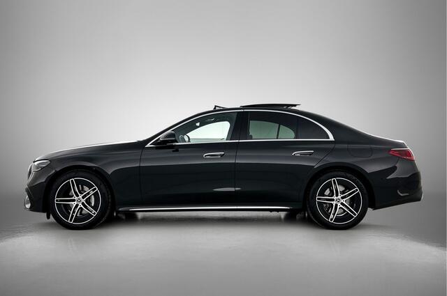 Mercedes-Benz E-KLASSE 300 e AMG Plug-In Hybride AMG Line | Panoramadak | Widescreen Dashboard | Burmester® 4D surround sound system | Digil Licht. Inclusief 24 maanden MB Certified garantie voor Europa.