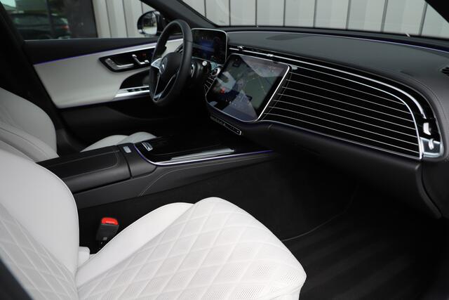 Mercedes-Benz E-KLASSE 300e Exclusive line | 313PK | Massage | Luchtvering | Achterasbesturing | Burmester 4D | Leder exclusief | Digital-light | Distronic | 2024.