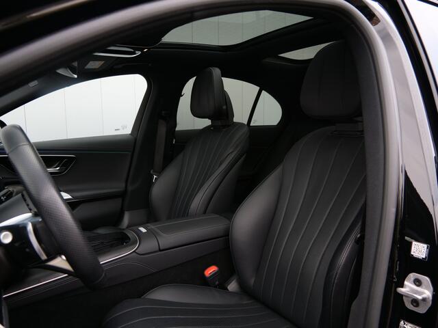 Mercedes-Benz E-KLASSE 400 e 4MATIC AMG-Line Line Automaat Panoramadak / Trekhaak / Headup display
