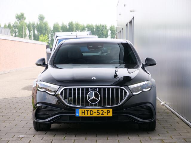 Mercedes-Benz E-KLASSE 400 e 4MATIC AMG-Line Line Automaat Panoramadak / Trekhaak / Headup display