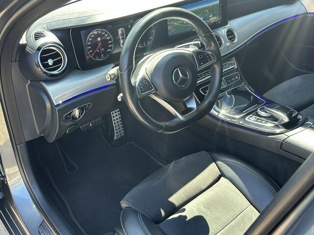 Mercedes-Benz E-KLASSE 200 Business Solution / AMG Line