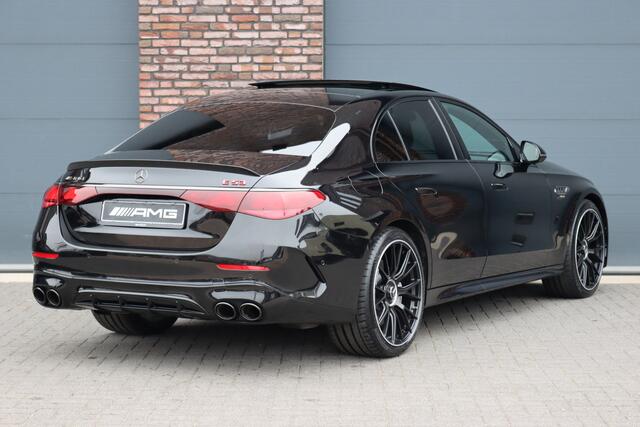 Mercedes-Benz E-KLASSE AMG 53 4MATIC+ Premium | 585pk | Hyperscreen | Achterasbesturing | Distronic | Burmester | HUD | Digital Light | Stoelverwarming | Surround Camera | Keyless Go |