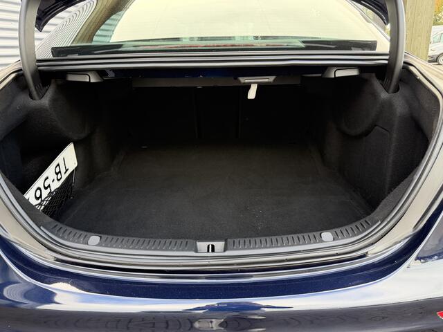 Mercedes-Benz E-KLASSE 220 d Business Solution AMG Panoramadak!