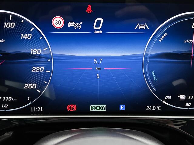 Mercedes-Benz E-KLASSE 300 e Sport Edition | Nightpakket | Parkeerpakket | Memorypakket | Trekhaak | Panoramaschuifdak | 360° camera | 20-inch multispaak AMG velgen | GUARD 360° | Warmtewerend, donkergetint glas |