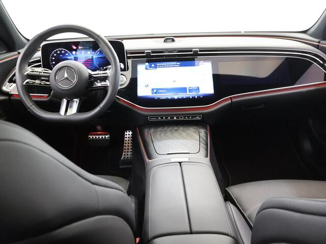 Mercedes-Benz E-KLASSE 300e Sport Edition | Panoramadak | Premium Plus | Superscreen | Nightpakket | Burmester | Stoelverwarming/Ventilatie | Rijassistentiepakket Plus | HUD | Distronic |