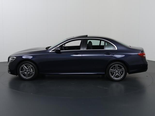 Mercedes-Benz E-KLASSE 300 e Exclusive Line | Trekhaak | Panoramadak | Widescreen | Stoelverwarming | AMG exterieur |