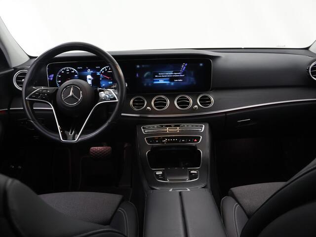 Mercedes-Benz E-KLASSE 300 e Exclusive Line | Trekhaak | Panoramadak | Widescreen | Stoelverwarming | AMG exterieur |