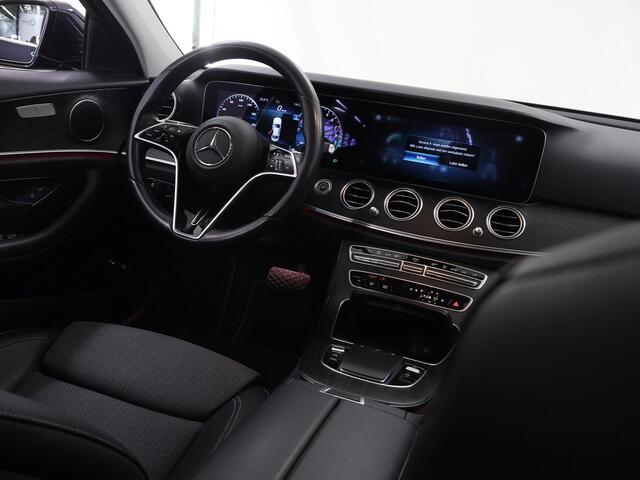Mercedes-Benz E-KLASSE 300 e Exclusive Line | Trekhaak | Panoramadak | Widescreen | Stoelverwarming | AMG exterieur |