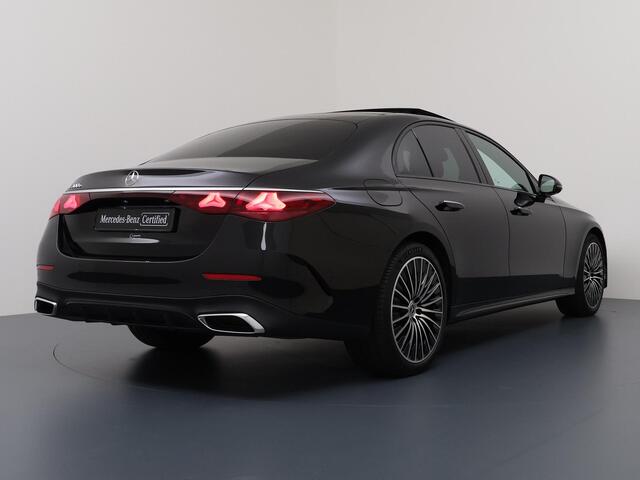 Mercedes-Benz E-KLASSE 300e Sport Edition | Night | Panoramaschuifdak | Premium Plus | Rijassistentiepakket Plus | Head-up display | Burmester |