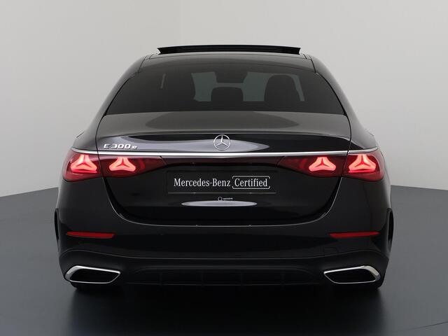 Mercedes-Benz E-KLASSE 300e Sport Edition | Night | Panoramaschuifdak | Premium Plus | Rijassistentiepakket Plus | Head-up display | Burmester |