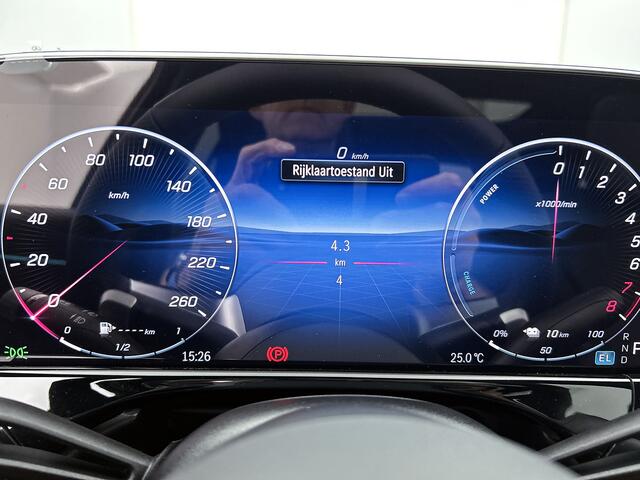 Mercedes-Benz E-KLASSE 300 e Business Solution AMG | Premium pakket | Panoramaschuifdak | Trekhaak | Lederpakket | Winterpakket | Nightpakket | Stoelventilatie/- verwarming voor | 20 inch AMG velgen |