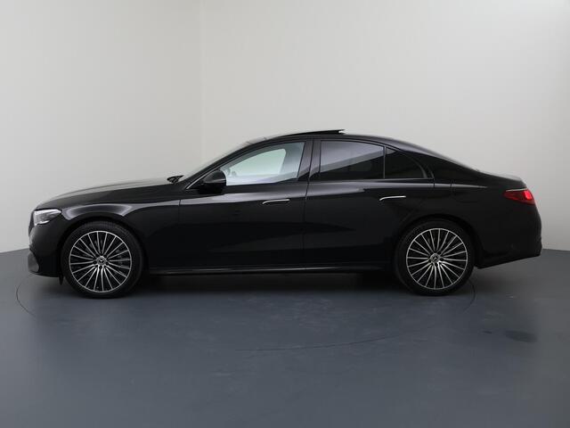 Mercedes-Benz E-KLASSE 300e Sport Edition | Panoramaschuifdak | Premium Plus | Rijassistentiepakket Plus | Night | Head-up display | Burmester |