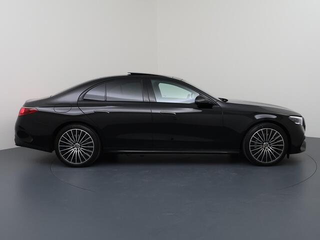 Mercedes-Benz E-KLASSE 300e Sport Edition | Panoramaschuifdak | Premium Plus | Rijassistentiepakket Plus | Night | Head-up display | Burmester |