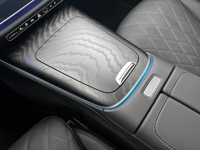 Mercedes-Benz E-KLASSE 300 e Business Solution AMG | Premium pakket | Winterpakket | Nightpakket | Leder pakket | Stoelventilatie voor | Trekhaak | Panoramaschuifdak | Burmester® 4D surround sound | 360° camera | GUARD 360° | 20-inch multispaaks AMG velgen |