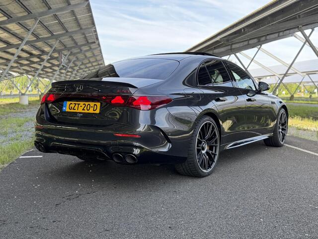 Mercedes-Benz E-KLASSE AMG 53 4MATIC+ | Night | AMG Drivers pakket | AMG Dynamic plus pakket | Panoramadak | Carbon interieur | Massagestoelen | Burmester | Trekhaak |