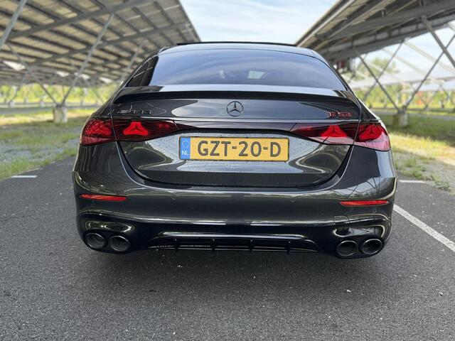 Mercedes-Benz E-KLASSE AMG 53 4MATIC+ | Night | AMG Drivers pakket | AMG Dynamic plus pakket | Panoramadak | Carbon interieur | Massagestoelen | Burmester | Trekhaak |