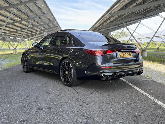 Mercedes-Benz E-KLASSE AMG 53 4MATIC+ | Night | AMG Drivers pakket | AMG Dynamic plus pakket | Panoramadak | Carbon interieur | Massagestoelen | Burmester | Trekhaak |