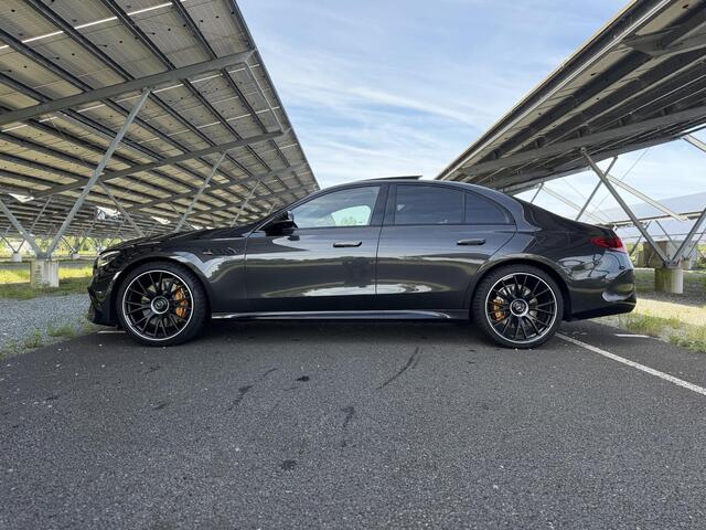 Mercedes-Benz E-KLASSE AMG 53 4MATIC+ | Night | AMG Drivers pakket | AMG Dynamic plus pakket | Panoramadak | Carbon interieur | Massagestoelen | Burmester | Trekhaak |