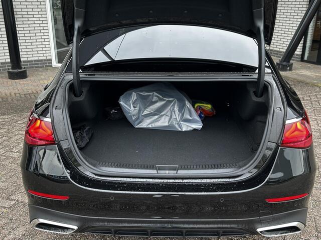 Mercedes-Benz E-KLASSE 300 e AMG | Panoramadak | MBUX Superscreen | Burmester