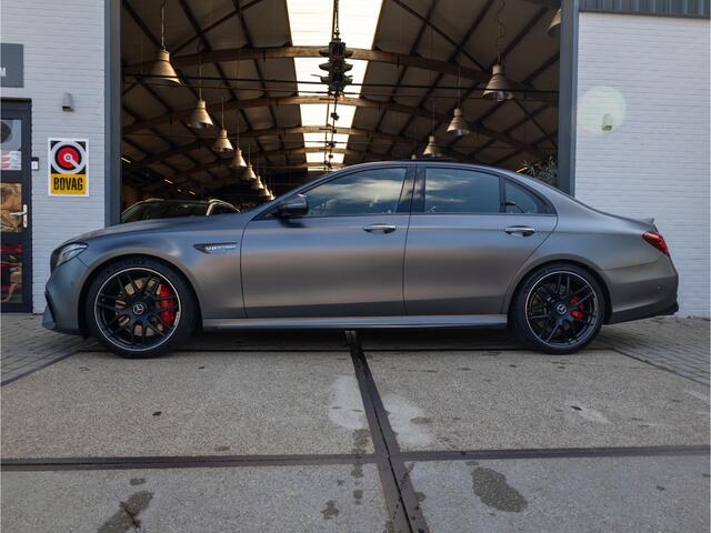 Mercedes-Benz E-KLASSE AMG 63 S 4MATIC+ *Pano | Burmester high end | Massage | ACC | HUD | Stoelvent/verw. | CarPlay | Carbon | Leder | Keyless*