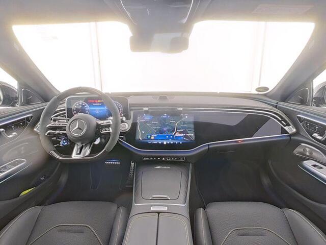 Mercedes-Benz E-KLASSE AMG 53 4MATIC+ | AMG Performance stoelen | MBUX Superscreen | AMG Driver's Package | Head-Up Display