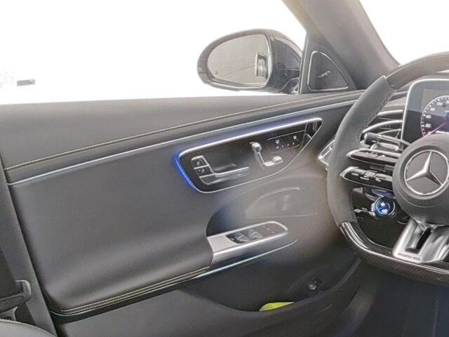 Mercedes-Benz E-KLASSE AMG 53 4MATIC+ | AMG Performance stoelen | MBUX Superscreen | AMG Driver's Package | Head-Up Display