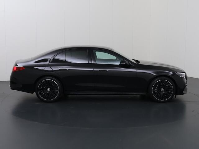 Mercedes-Benz E-KLASSE 300 e Sport Edition | AMG | Burmester | Trekhaak | Hyperscreen | Night | Multispaaks lichtmetalen velgen | Memory | Digital Light | Verlichte grill |