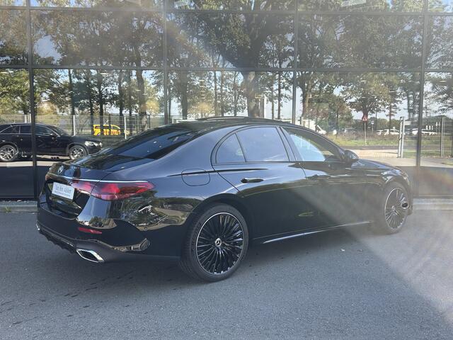 Mercedes-Benz E-KLASSE 300e Sport Edition AMG // Hyperscreen // Burmester 4D // Distronic // Panoramadak // Active Sfeerverlichting // Keyless Entry // Nightpakket // 20" LM