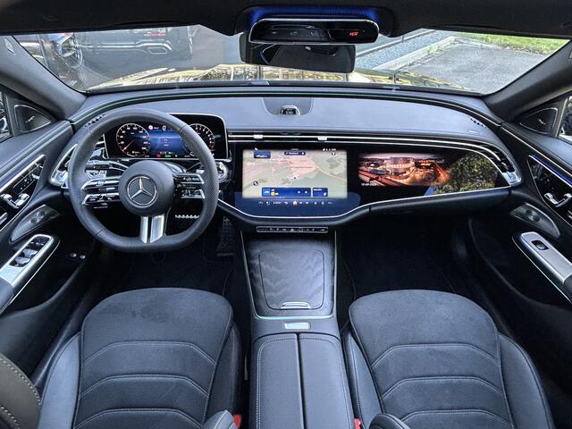 Mercedes-Benz E-KLASSE 300e Sport Edition AMG // Hyperscreen // Burmester 4D // Distronic // Panoramadak // Active Sfeerverlichting // Keyless Entry // Nightpakket // 20" LM