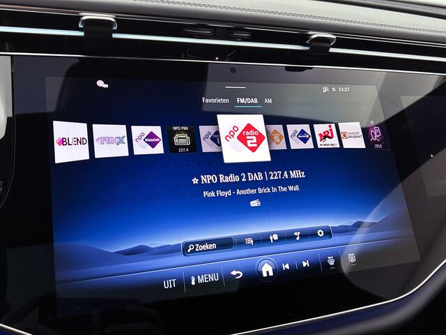 Mercedes-Benz E-KLASSE 300 e Business Solution AMG | Premium pakket | Winterpakket | Nightpakket | Leder pakket | USB-pakket Plus | Trekhaak | Panoramaschuifdak | 360° camera | Burmester® 4D surround sound | 20-inch Multispaak AMG velgen | GUARD 360° |