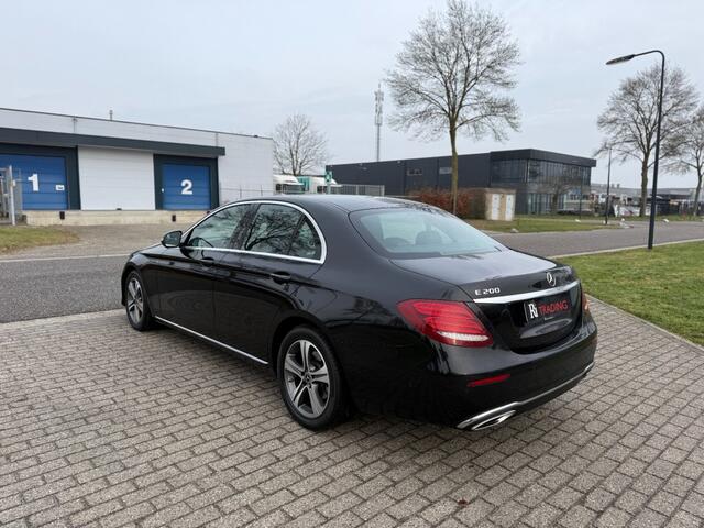 Mercedes-Benz E-KLASSE 200 Aut