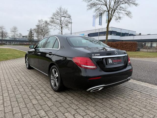 Mercedes-Benz E-KLASSE 200 Aut