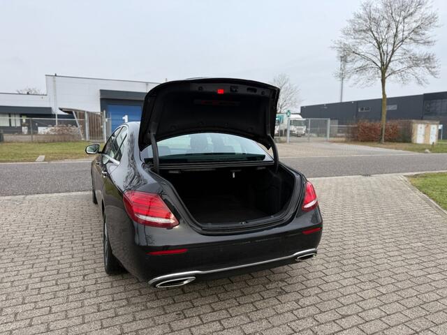 Mercedes-Benz E-KLASSE 200 Aut