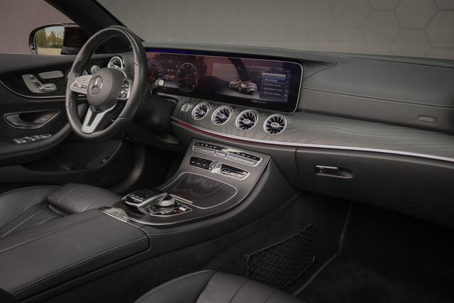 Mercedes-Benz E-KLASSE Cabrio 200 Premium Plus AMG | STOELVERWARMING & NEKVERWARMING | SFEERVERLICHTING | 360 CAMERA | HEAD UP | STOELVERWARMING & NEKVERWARMING | SFEERVERLICHTING | 360 CAMERA | HEAD UP |